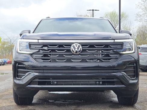 New 2026 Volkswagen Atlas Cross Sport SEL R-Line AWD/4WD image 2