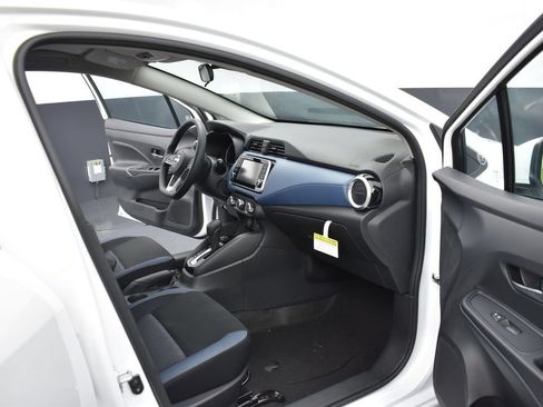 New 2025 Nissan Versa SV w/ Trunk Package FWD image 6