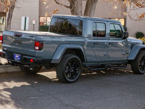 Used 2024 Jeep Gladiator Sport image 5