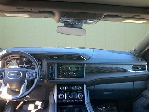 Used 2023 GMC Yukon Denali image 25
