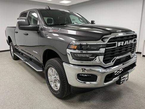 Used 2025 RAM 2500 Big Horn AWD/4WD image 2