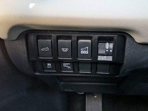 Certified 2022 Subaru Ascent Limited w/ Technology Package image 18