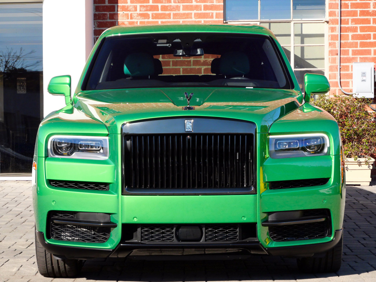 Certified 2023 Rolls-Royce Cullinan Black Badge w/ Leather Finishing Pack AWD/4WD image 22