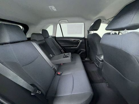 Used 2019 Toyota RAV4 LE w/ Carpet Mat Package image 17