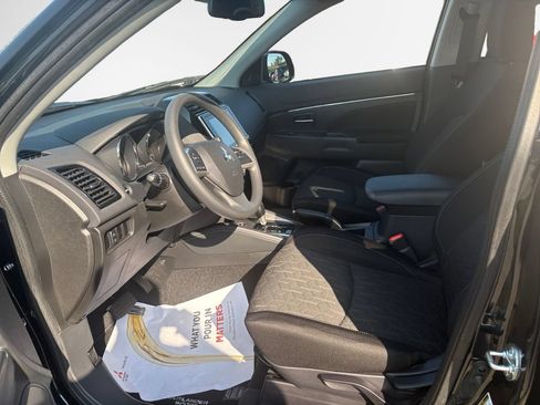 Used 2026 Mitsubishi Outlander Sport AWD image 12
