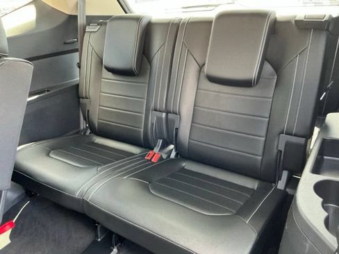 Certified 2025 Volkswagen Atlas SEL AWD/4WD image 19