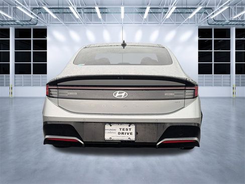 Certified 2025 Hyundai Sonata Limited image 5