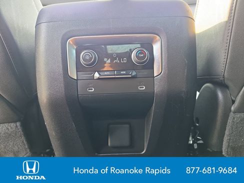 Used 2024 Chevrolet Tahoe LT RWD image 27
