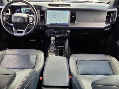 Used 2021 Ford Bronco Outer Banks AWD/4WD image 12