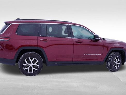 Certified 2024 Jeep Grand Cherokee L Limited w/ Luxury Tech Group II image 5