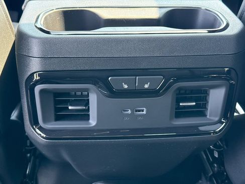 New 2026 GMC Sierra 2500 AT4 w/ AT4 Premium Plus Package AWD/4WD image 31