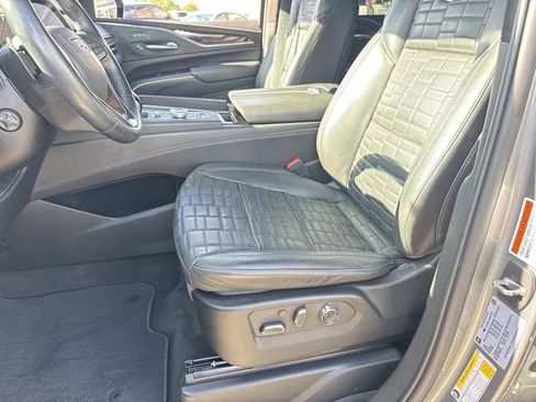 Used 2022 Cadillac Escalade ESV Sport Platinum w/ Heavy-Duty Trailer Package RWD image 21