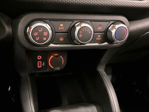 New 2025 Nissan Kicks Play S image 27