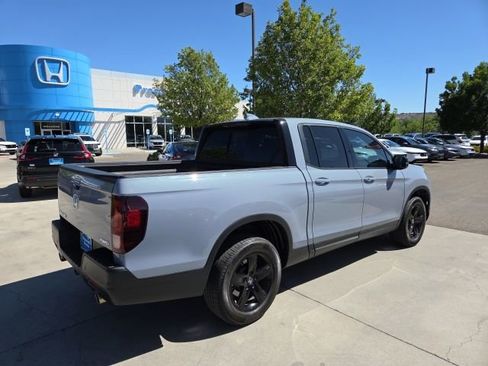 Certified 2022 Honda Ridgeline Black Edition image 5