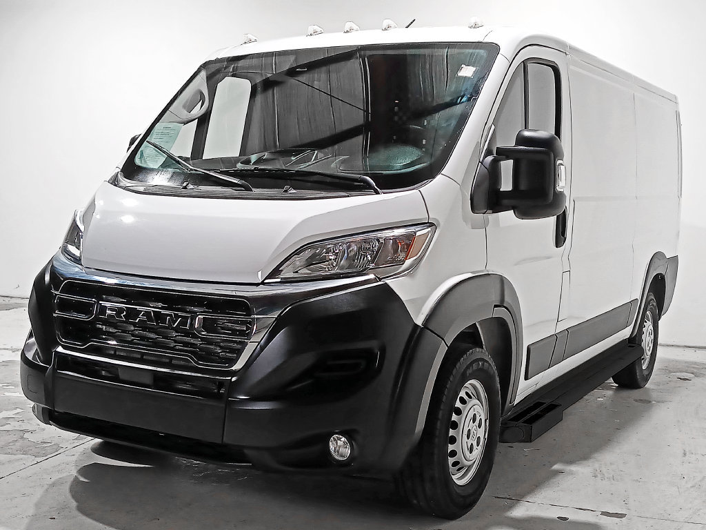 Used 2025 RAM ProMaster 2500 w/ U-Haul Equipment Group FWD image 3