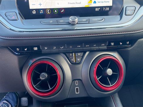 Used 2024 Chevrolet Blazer RS w/ Enhanced Convenience Package image 16