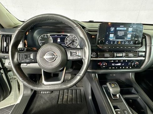Certified 2023 Nissan Pathfinder SL w/ SL Premium Package AWD/4WD image 10