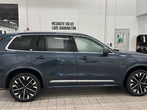 New 2026 Volvo XC90 T8 Plus w/ Protection Package Premier image 4