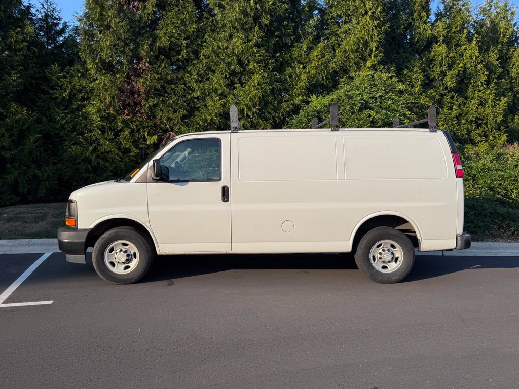 Used 2017 Chevrolet Express 2500 RWD image 6