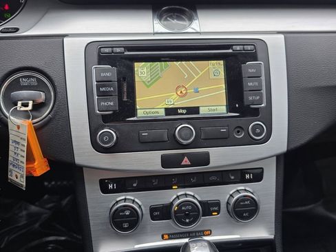 Used 2013 Volkswagen CC R-Line image 4