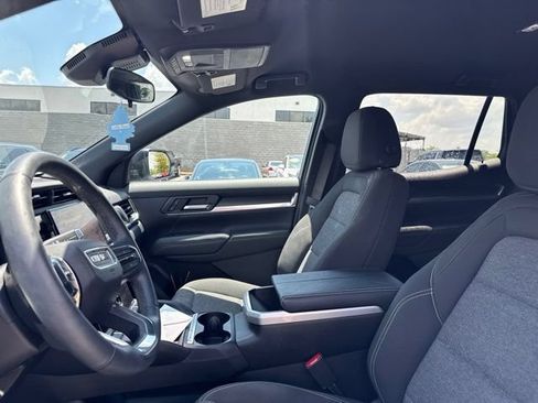 Used 2025 GMC Terrain Elevation AWD/4WD image 9