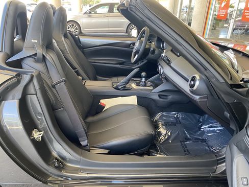 Certified 2025 MAZDA MX-5 Miata Grand Touring RWD image 35