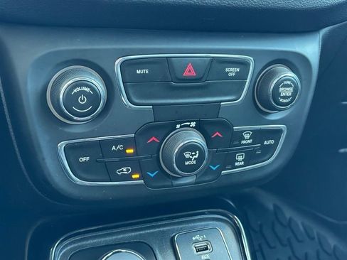 Used 2020 Jeep Compass Limited AWD/4WD image 23