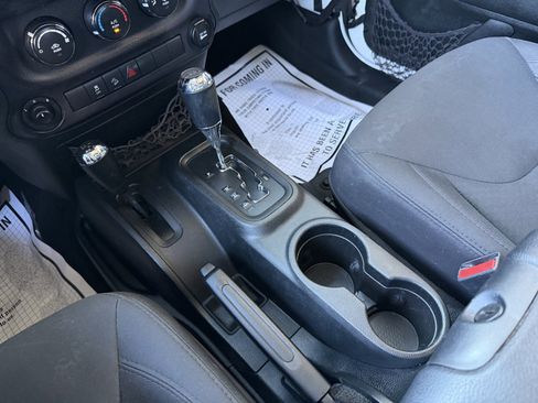 Used 2018 Jeep Wrangler Unlimited Sport S image 14