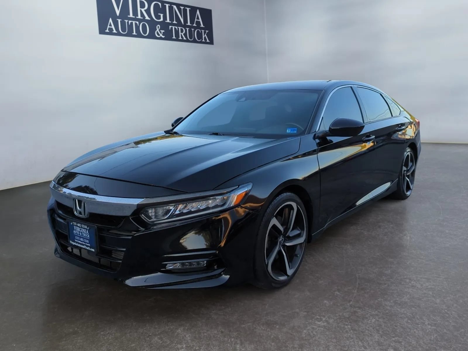 Used 2019 Honda Accord Sport image 1