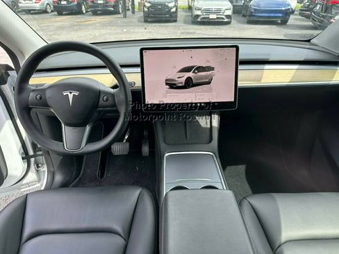 Used 2023 Tesla Model Y Long Range AWD/4WD image 17