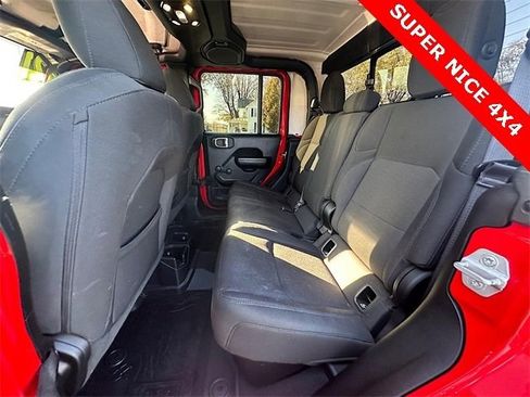 Used 2021 Jeep Gladiator Sport image 13