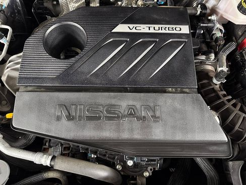 Used 2022 Nissan Rogue SV image 15