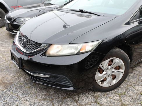 Used 2013 Honda Civic LX image 2