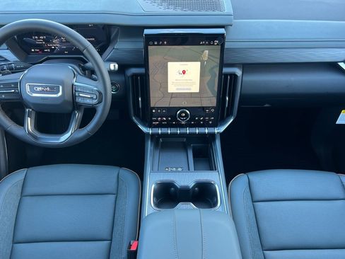 New 2026 GMC Acadia AT4 w/ Luxury Package image 10