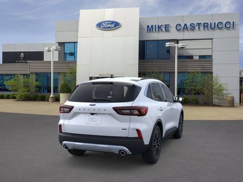New 2026 Ford Escape SE FWD image 8