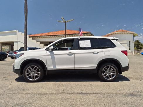 Used 2023 Honda Passport EX-L image 2