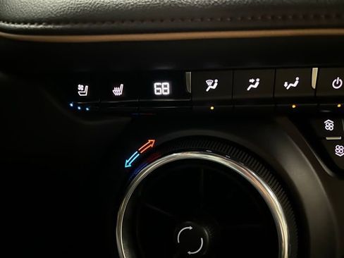 Used 2019 Chevrolet Blazer Premier w/ Sun and Wheels Package AWD/4WD image 14