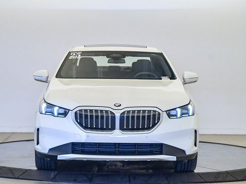 Used 2025 BMW 530i image 7