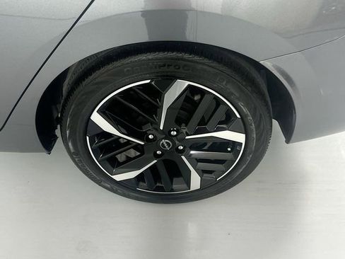 Certified 2024 Nissan Versa SR image 29