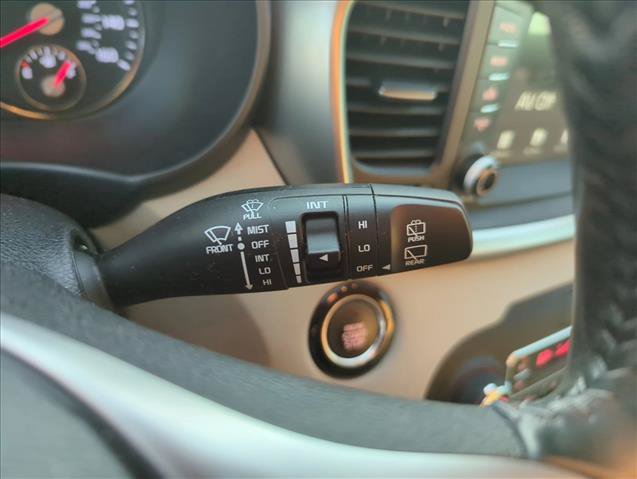 Used 2020 Kia Sorento S FWD image 19
