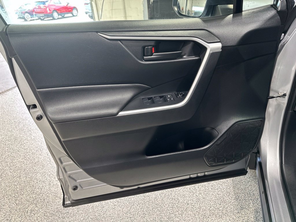 Certified 2020 Toyota RAV4 LE w/ Carpet Mat Package AWD/4WD image 13
