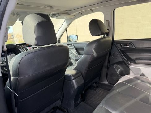 Used 2017 Subaru Forester 2.5i Touring AWD/4WD image 22