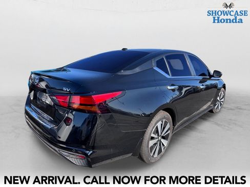 Used 2022 Nissan Altima 2.5 SV FWD image 5