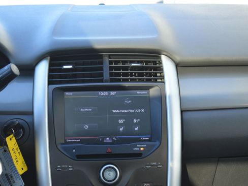 Used 2013 Ford Edge SEL image 33