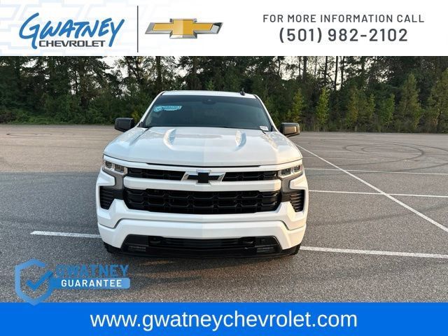 Used 2024 Chevrolet Silverado 1500 RST w/ Z71 Off-Road Package AWD/4WD image 2