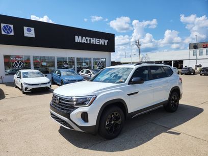 New 2025 Volkswagen Atlas Peak Edition SE