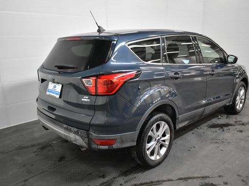 Used 2019 Ford Escape SE image 5