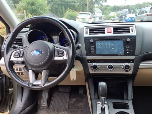 Used 2015 Subaru Outback 2.5i Limited AWD/4WD image 10