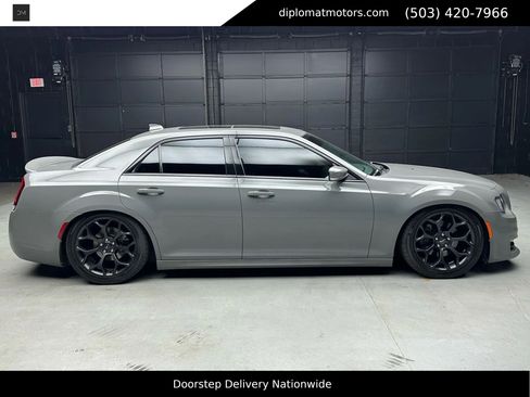 Used 2019 Chrysler 300 S w/ Safetytec Plus Group image 8