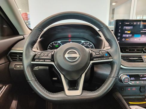Used 2023 Nissan Altima 2.5 SL FWD image 15